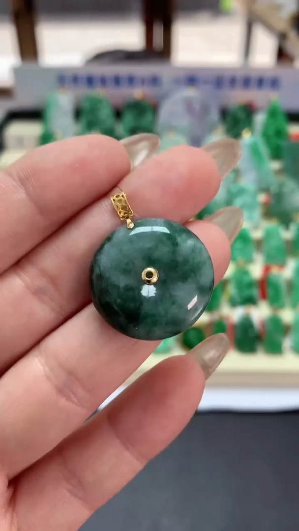 【闪购商品】翡翠吊坠(不含链)18K金镶嵌挂件