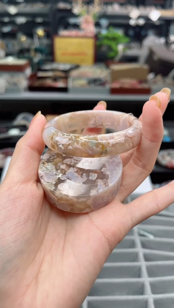 【闪购商品】石英质玉手镯未镶嵌53圈口（赠品镯心）1680460