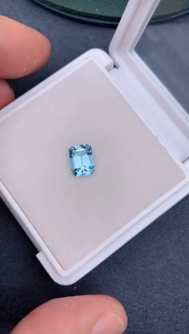 【闪购商品】海蓝宝石裸石未镶嵌2ct海蓝宝