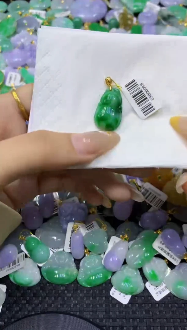 颈饰未镶嵌翡翠天然缅甸翡翠A货