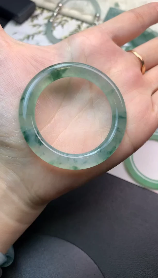 未镶嵌定制翡翠毛货