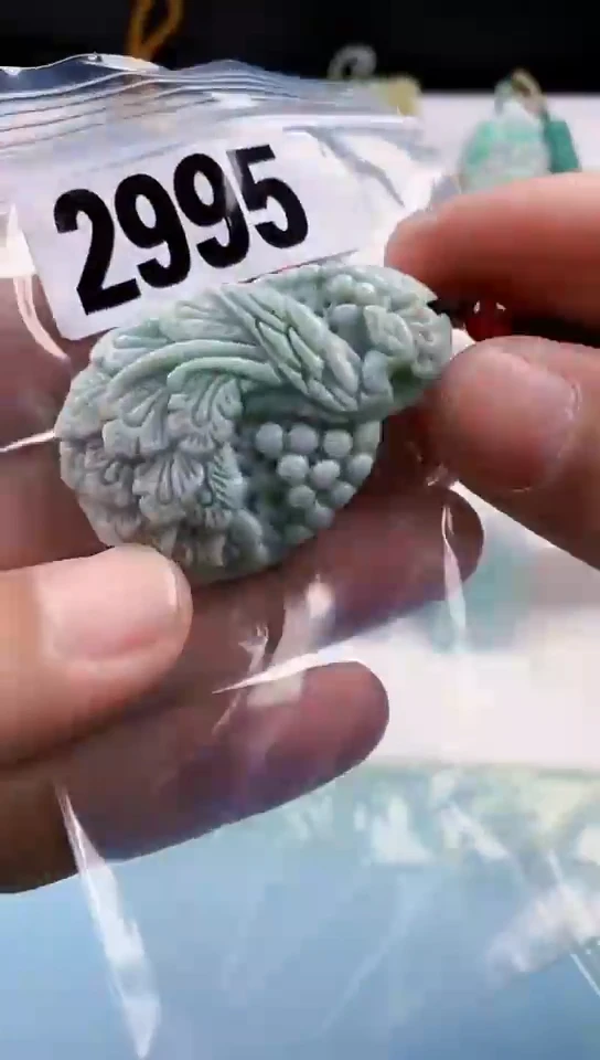 【闪购商品】翡翠颈饰未镶嵌天然翡翠吊坠挂件