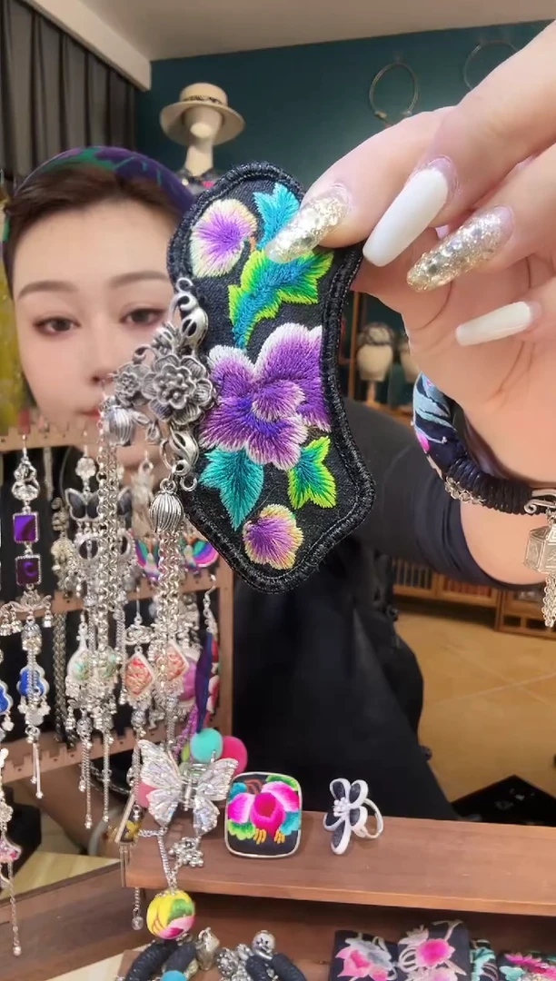 刺绣纯手工民族风刺绣掰掰夹