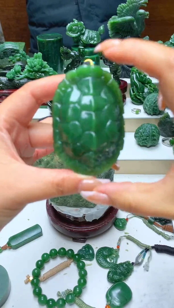 未镶嵌和田玉摆件1