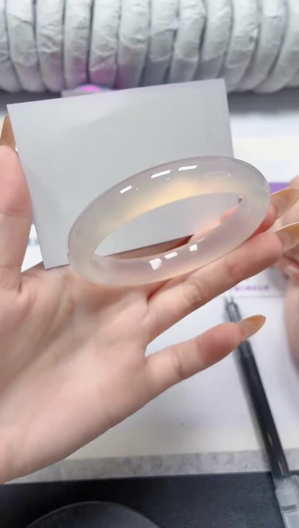 石英质玉手镯未镶嵌215-59.2荔枝