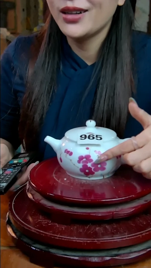 摆件陶景德镇陶瓷摆件翠竹红梅平盖大茶壶