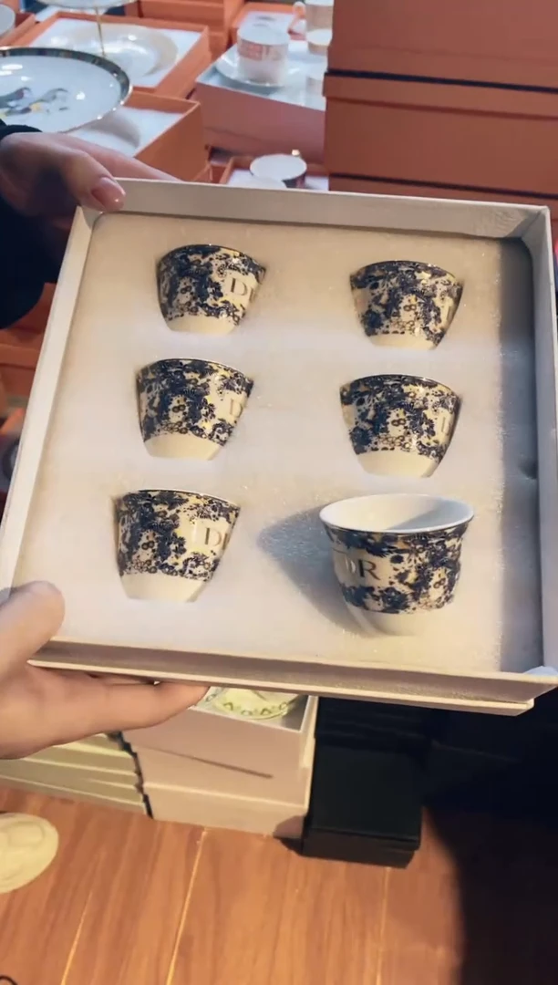 【闪购商品】杯鸿辉家品牌瓷器，京东包邮！