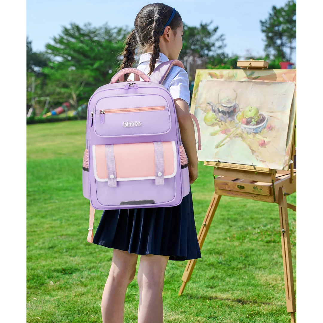 阳光8点宾尼斯1-6年级小学生儿童减负护脊防泼水大容量650g轻书包