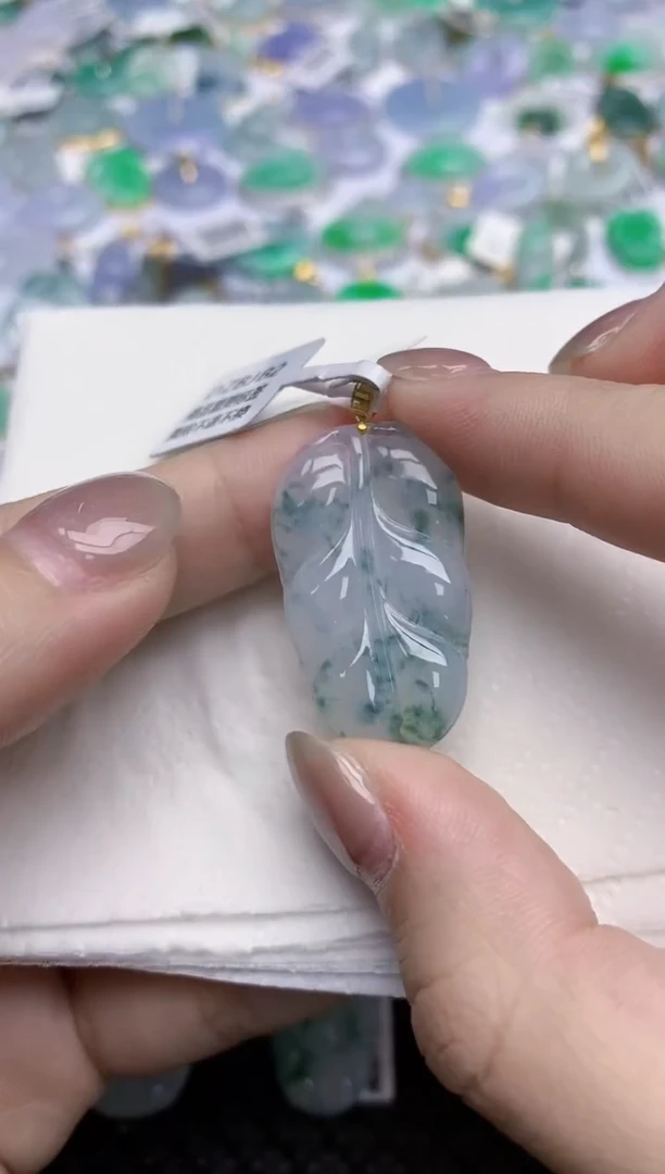 【闪购商品】翡翠颈饰18K金镶嵌天然翡翠A货