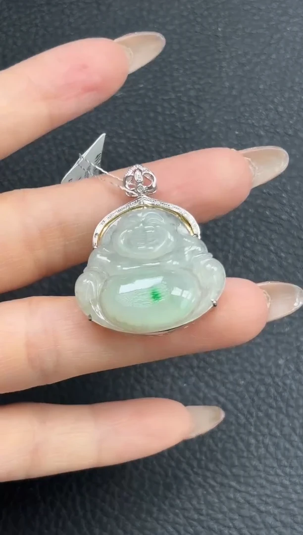 颈饰18K金镶嵌翡翠佛公