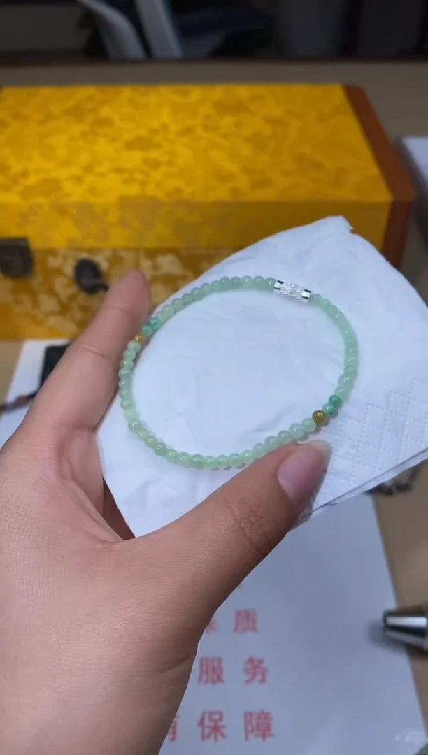 【闪购商品】翡翠颈饰未镶嵌天然A货翡翠手串