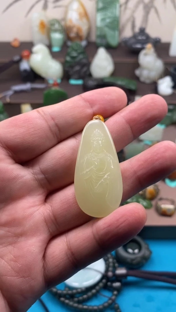 和田玉未镶嵌挂件观音