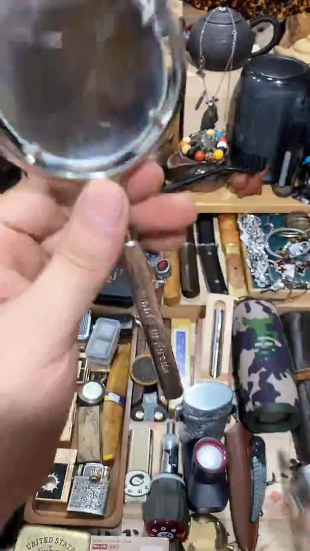 瓷片闪购商品   如图所示