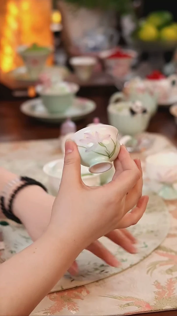 粉黛梦兰小茶杯 哈哈