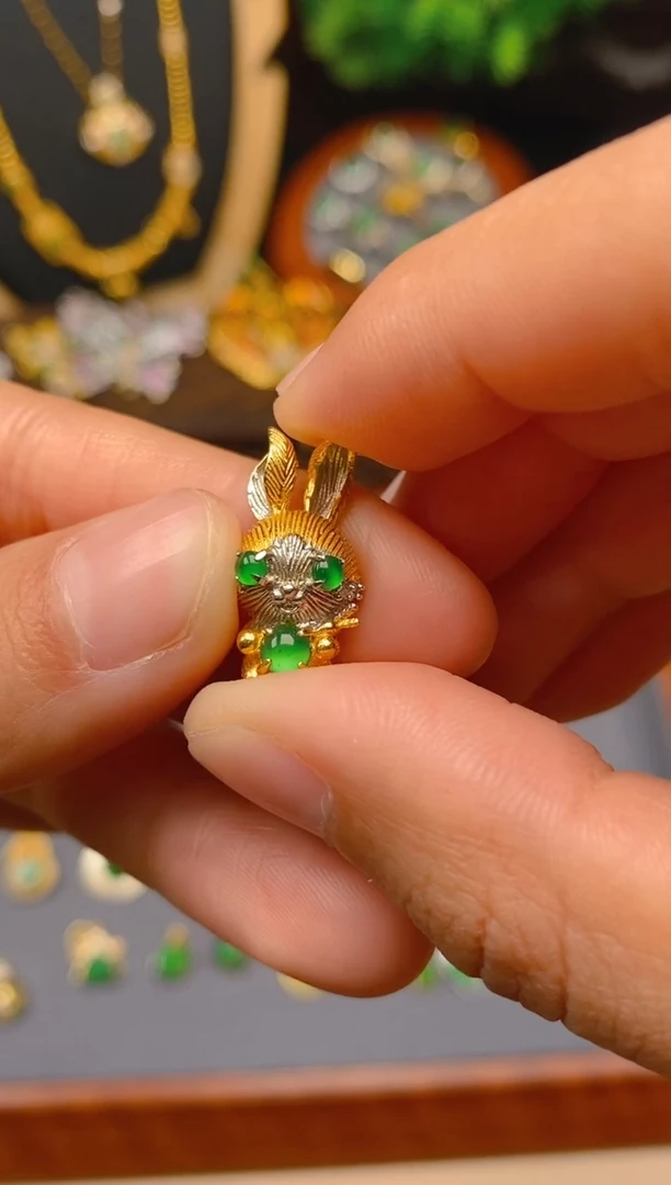 【闪购商品】翡翠吊坠(不含链)银S925镶嵌小萌兔