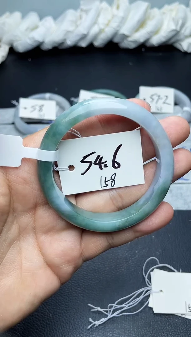 未镶嵌手镯翡翠158