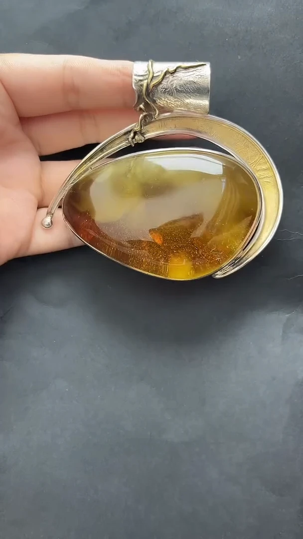 裸石琥珀未镶嵌吊坠