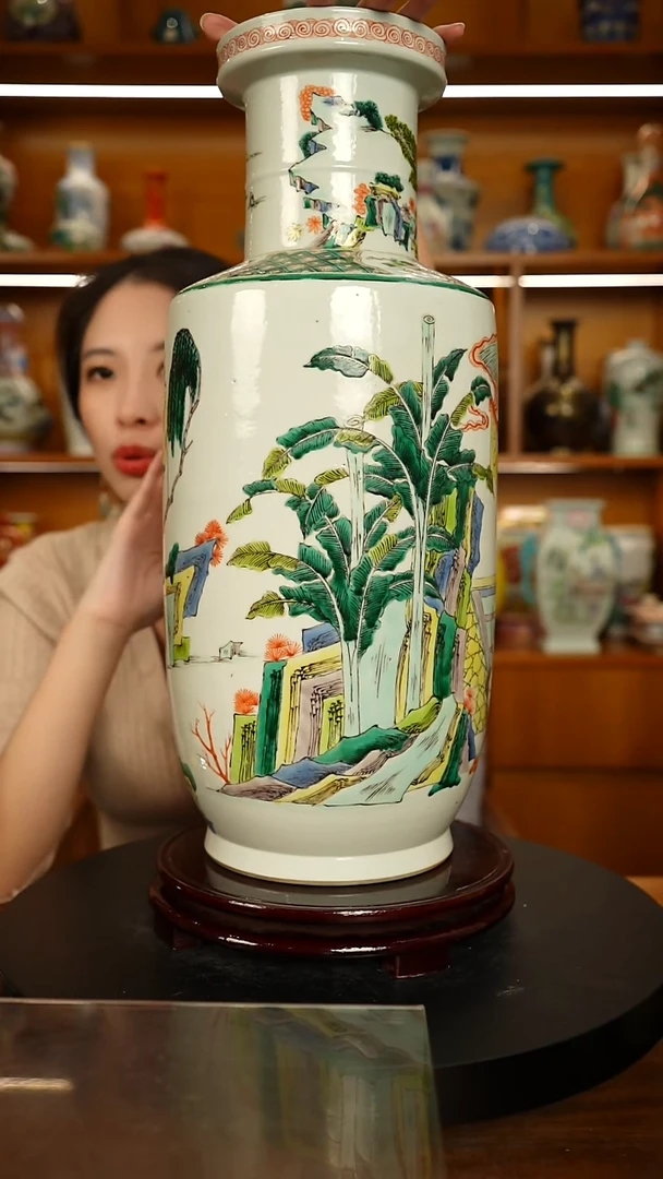 仿清瓷粉彩人物故事纹棒槌瓶一只