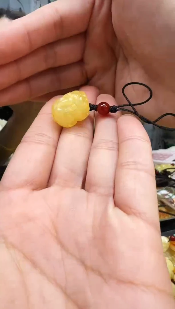 【闪购商品】琥珀裸石未镶嵌貔貅