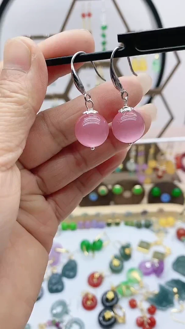 未镶嵌变石猫眼耳饰650