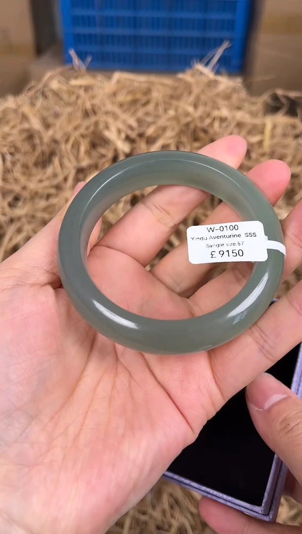 未镶嵌手镯石英质玉编码W0100