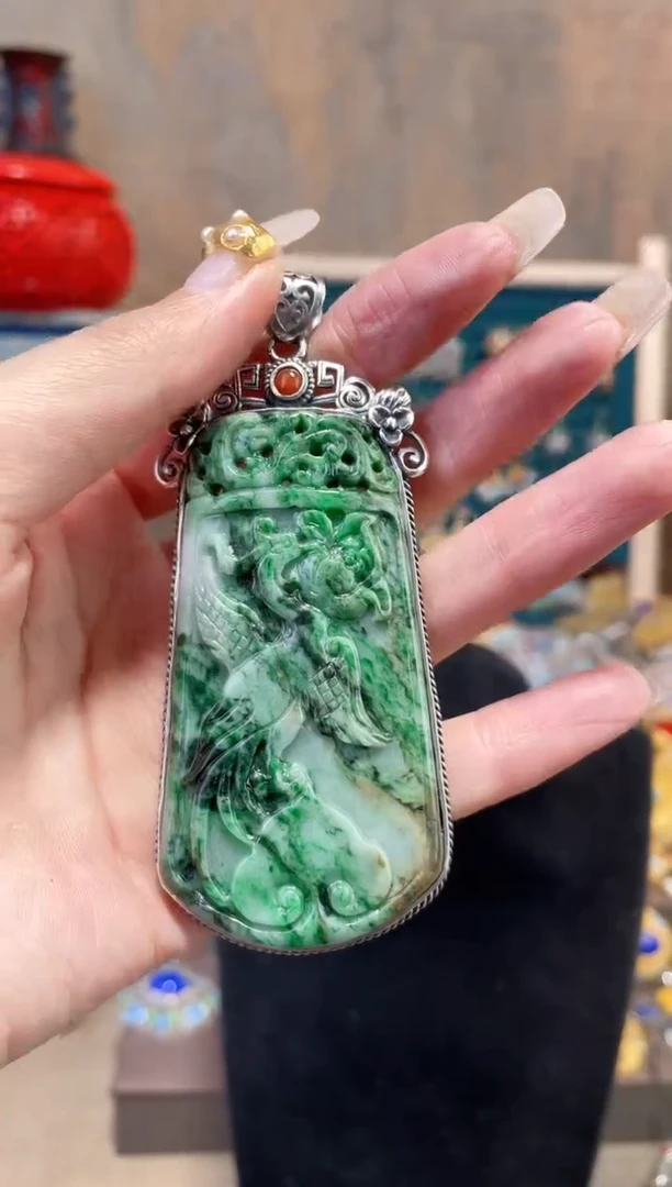 非遗绝技花丝镶嵌吊坠