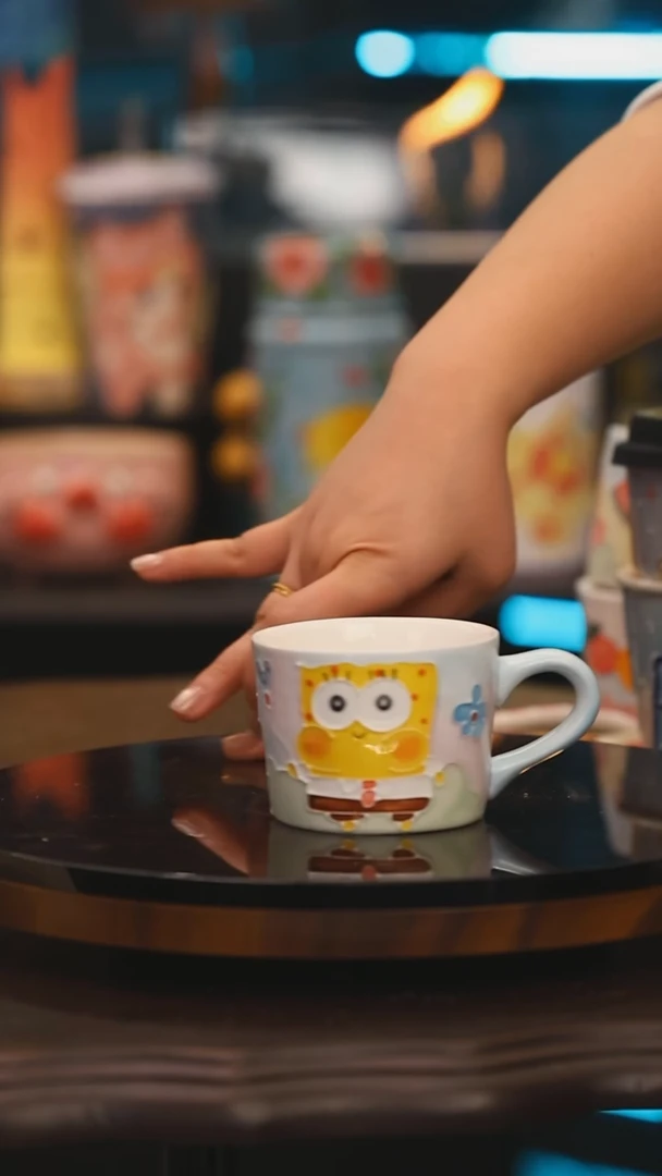 【闪购商品】摆件景德镇设计师釉下彩绘陶瓷