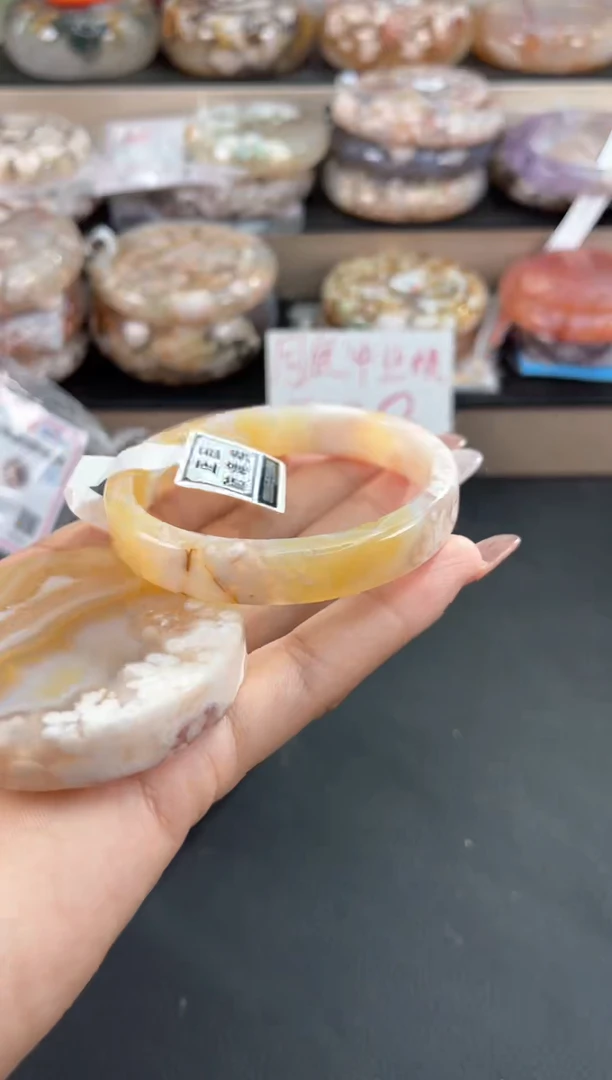 未镶嵌手镯石英质玉55