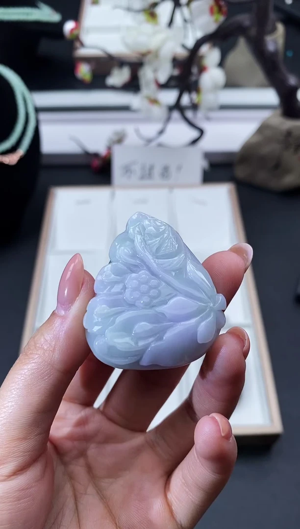 翡翠未镶嵌颈饰天然缅甸A货翡翠