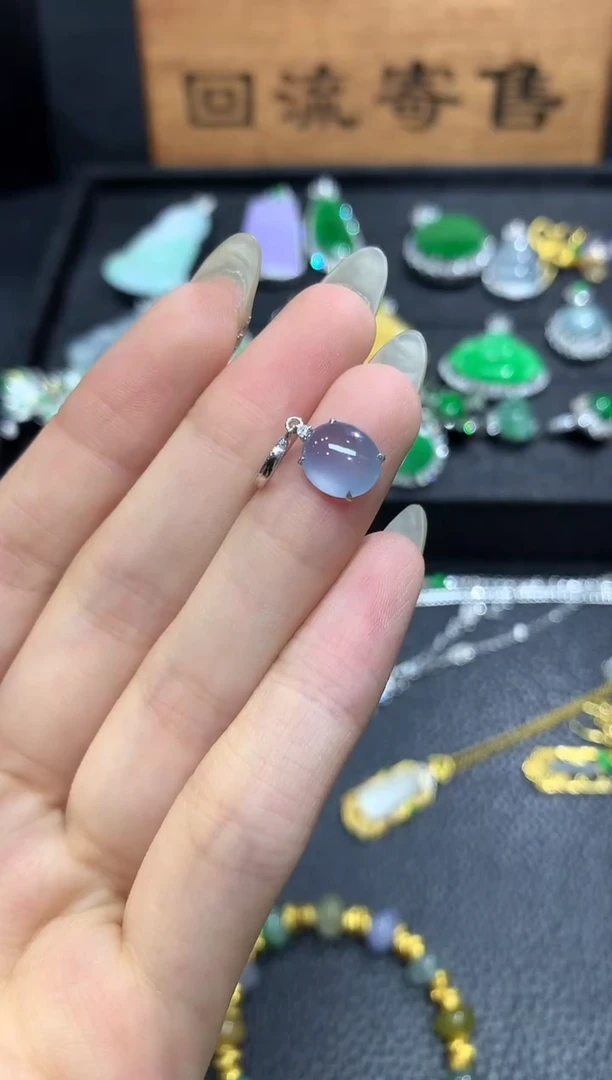 翡翠18K金镶嵌吊坠(不含链)3吊坠不含链