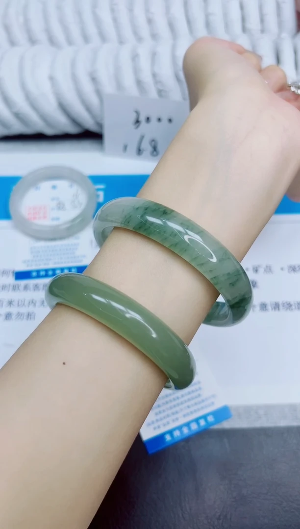 未镶嵌手镯石英质玉17/64
