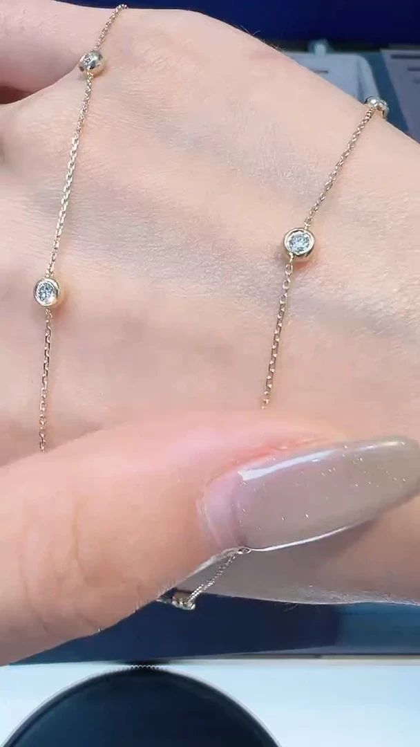 【闪购商品】钻石项链18K金镶嵌项链多样性发一