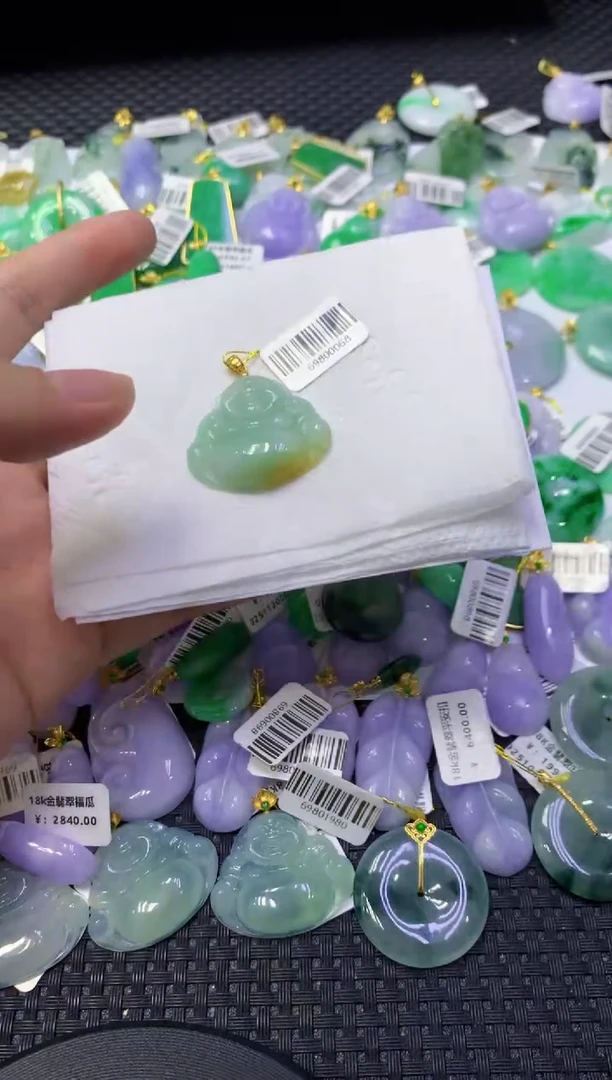 颈饰未镶嵌翡翠天然缅甸翡翠A货