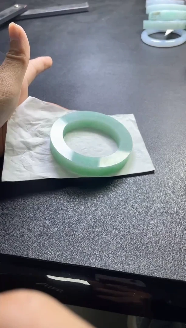 未镶嵌毛胚定制翡翠岁**声发一件