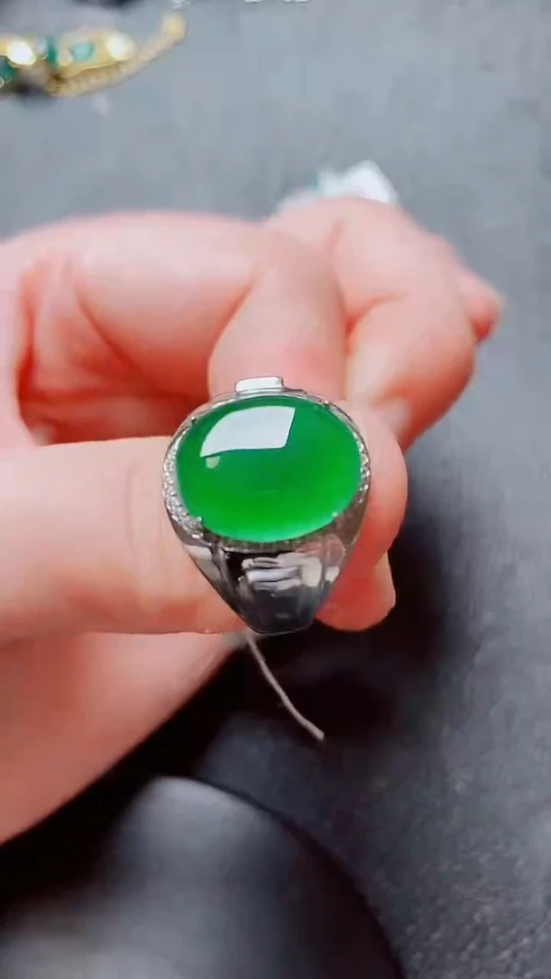翡翠戒指银S925镶嵌1111