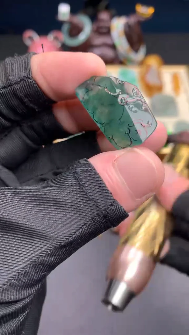 未镶嵌定制翡翠9****4天然翡翠裸石（包工）