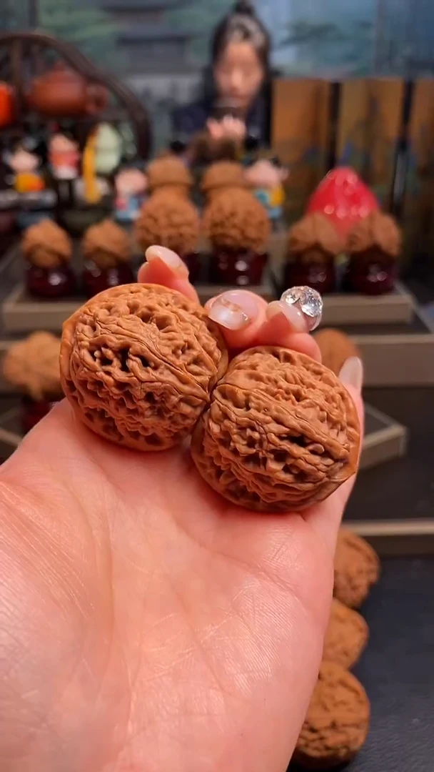 【闪购商品】文玩核桃吊坠K1水龙纹36