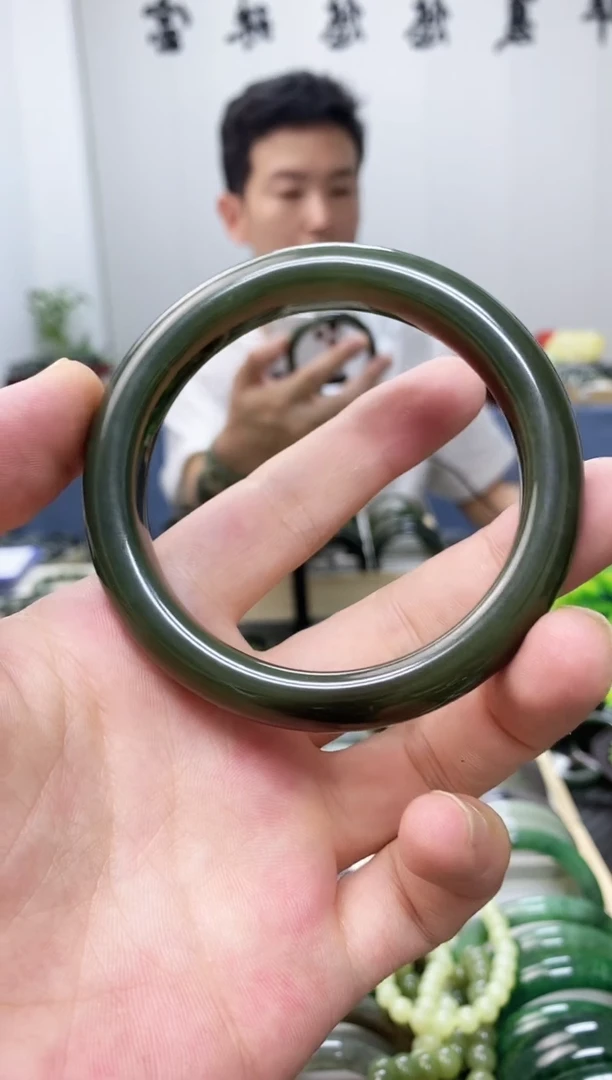 和田玉手镯未镶嵌60