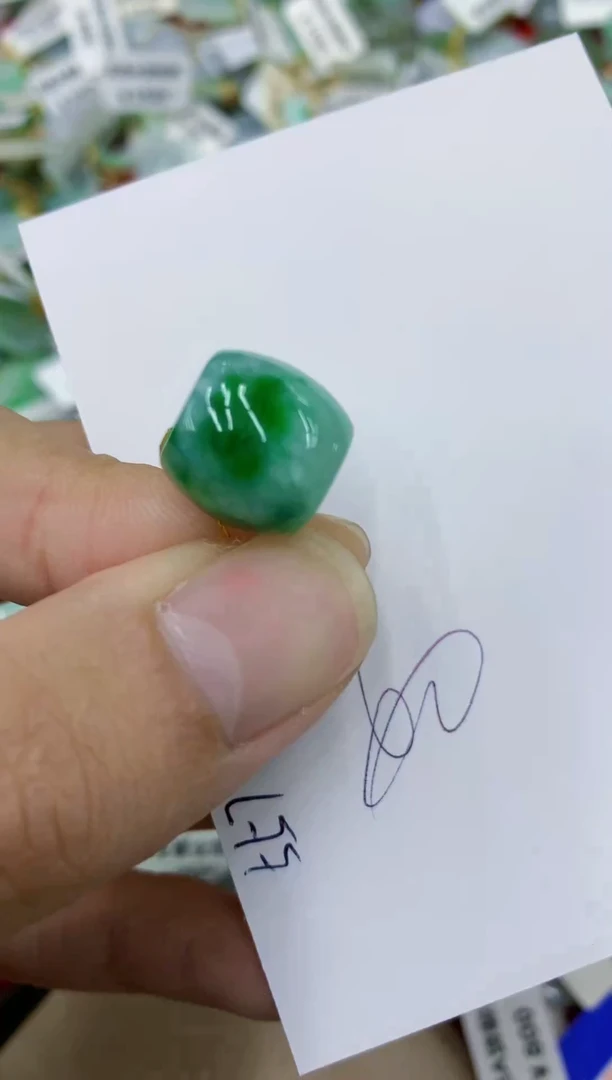 颈饰未镶嵌翡翠111111111111