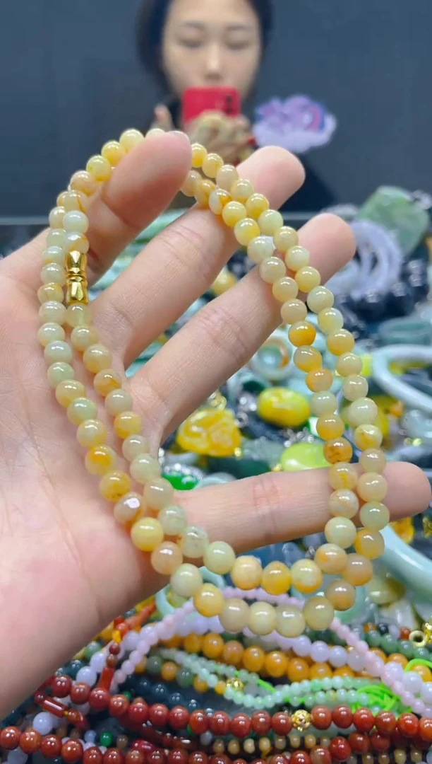 颈饰未镶嵌翡翠5MM/C/翡翠A货，一件也是批发价