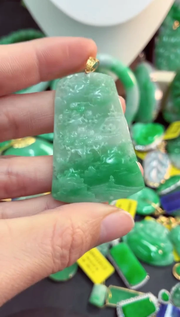 吊坠(不含链)18K金镶嵌翡翠天然缅甸翡翠A货