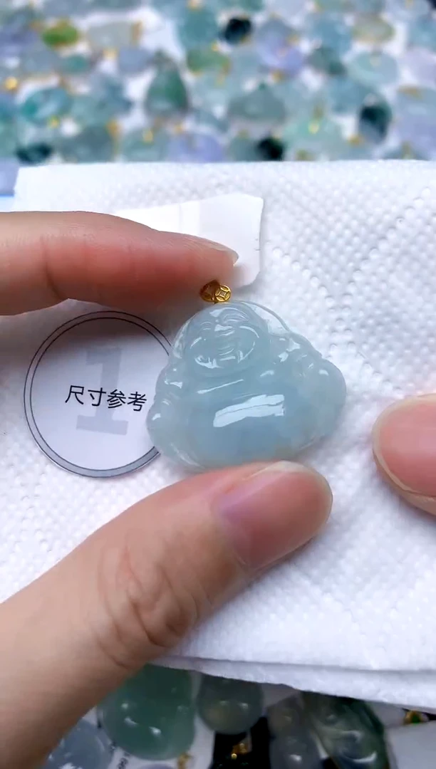 颈饰18K金镶嵌翡翠天然A货翡翠