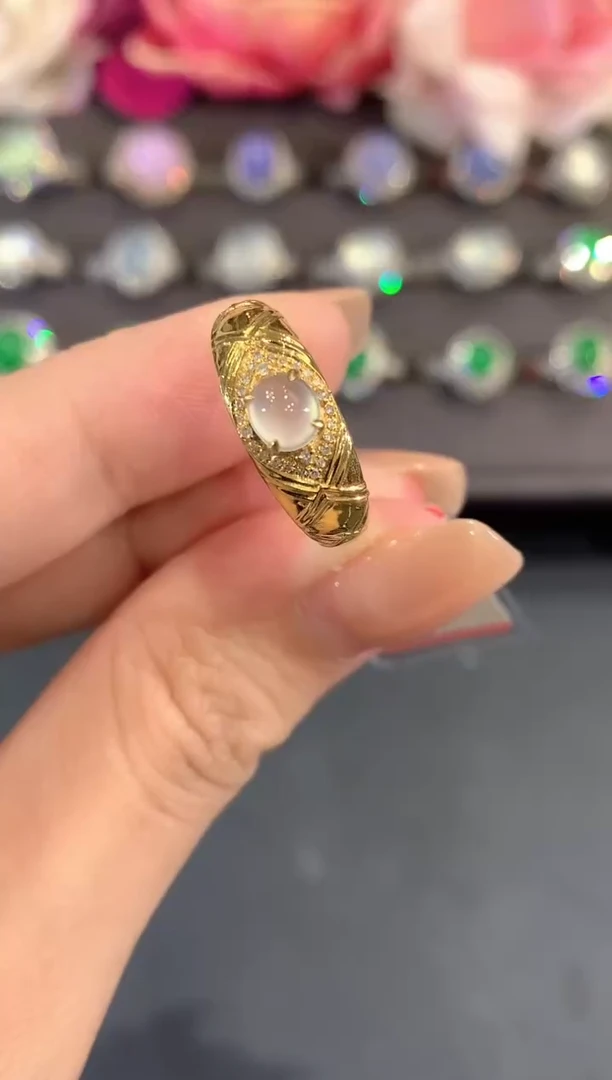 18K金镶嵌戒指翡翠a43