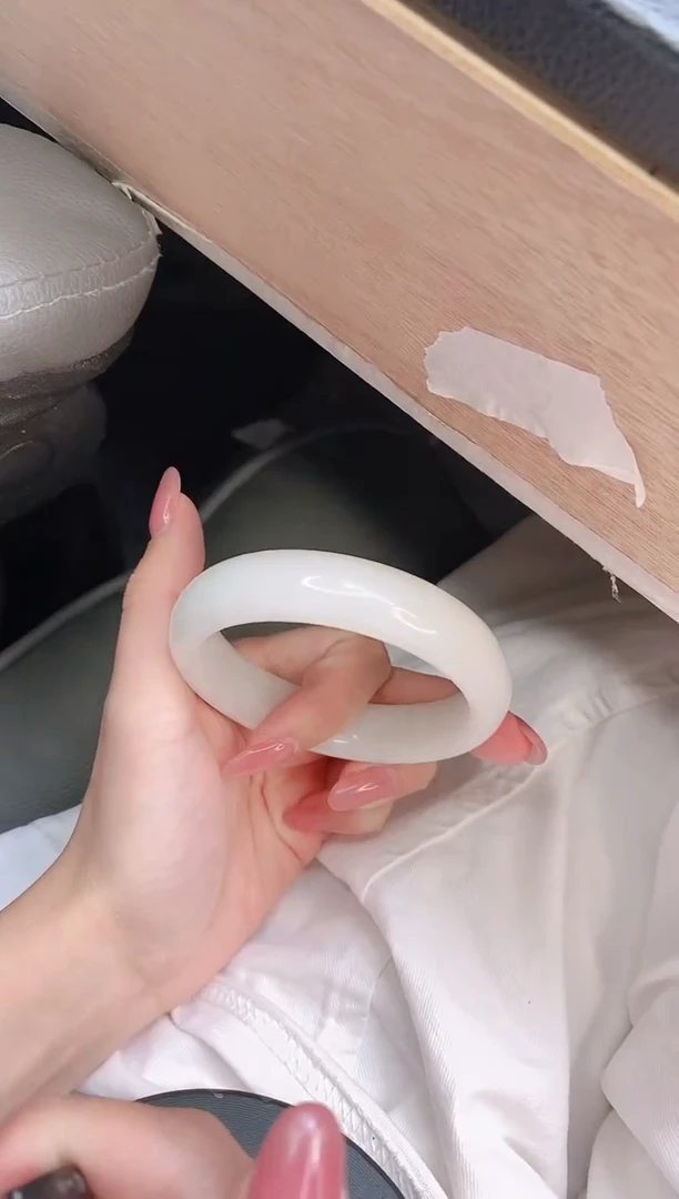 和田玉手镯未镶嵌29L85-60