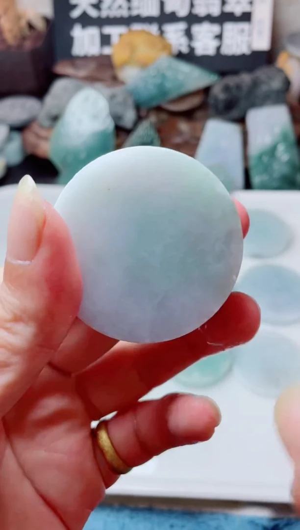 翡翠未镶嵌颈饰3249......