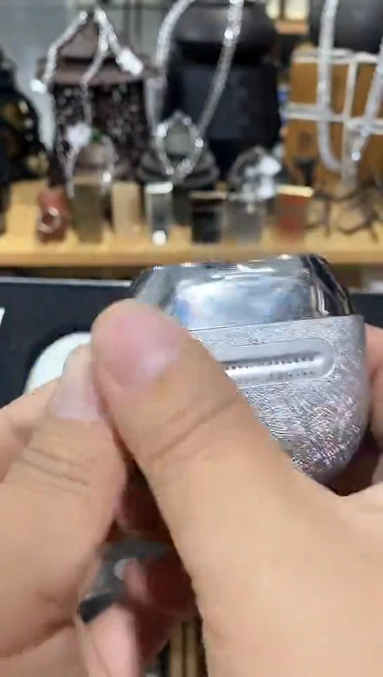 瓷片闪购商品  如图所示