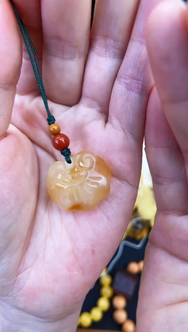 琥珀未镶嵌珠宝奇石柒月