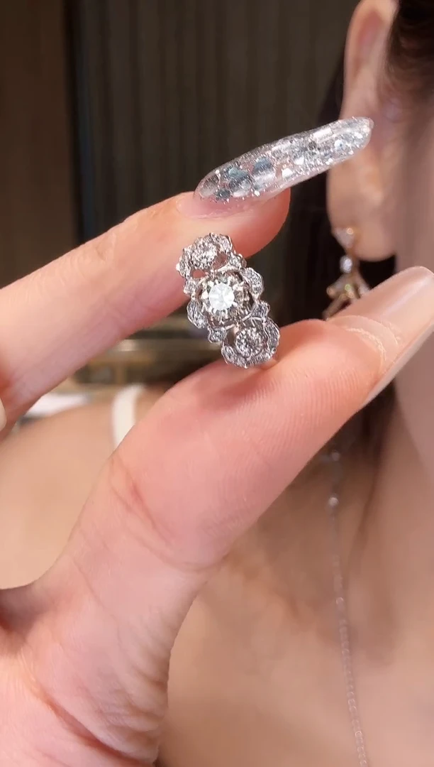 铂Pt950镶嵌耳饰钻石AY0484-PT 三生石一对