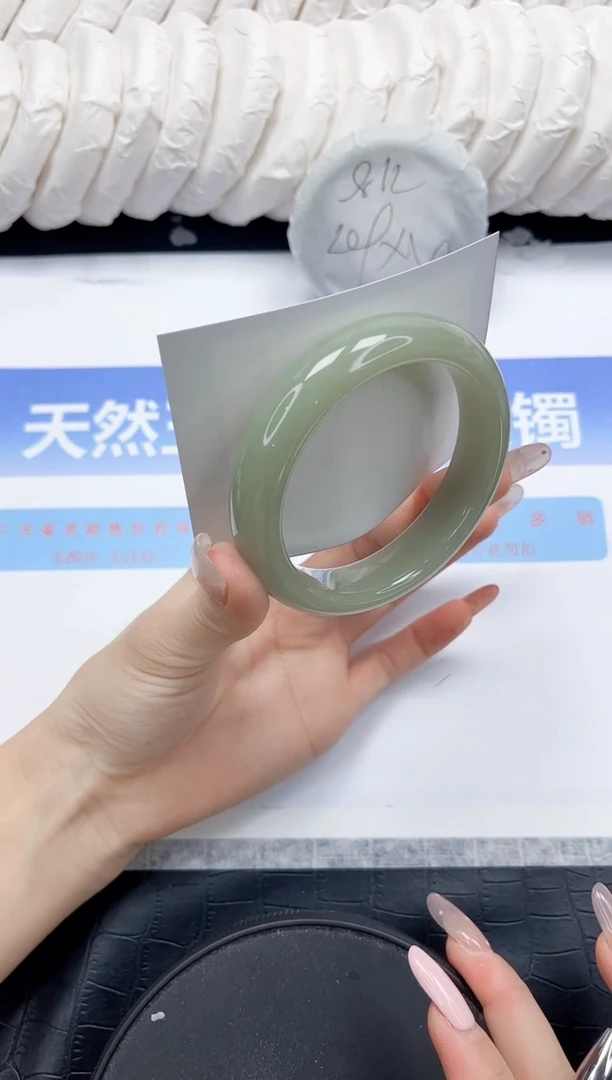 未镶嵌手镯石英质玉223-58.5