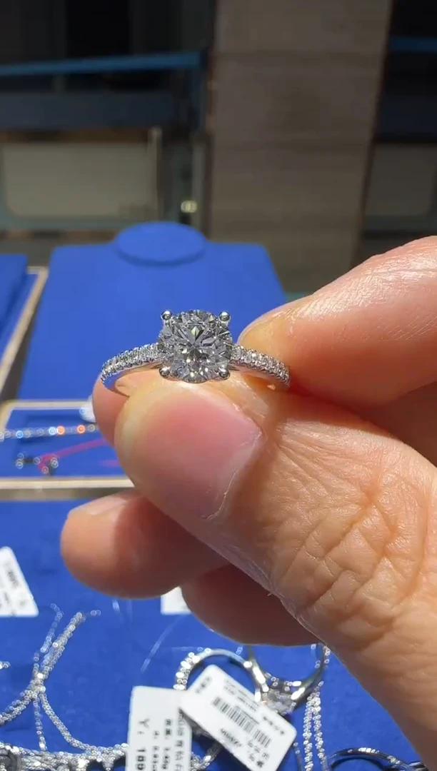 铂Pt950镶嵌实验室培育钻石戒指/指环四爪戒指12圈1克拉